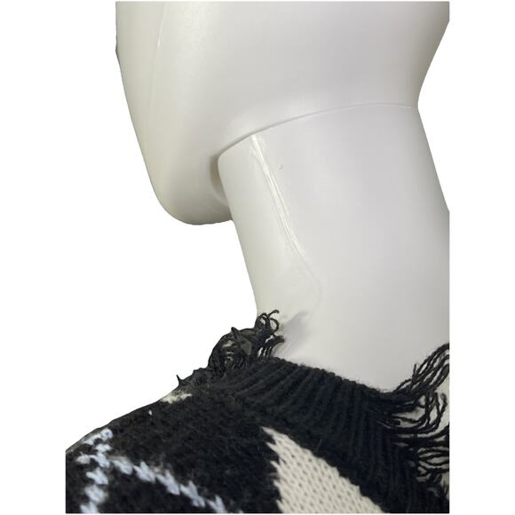 Just Polly Junior nit Argyle Knit Crop Sweater Distressed Fringe L - Picture 4 of 5